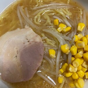 生姜とにんにくを入れて。味噌ラーメン。